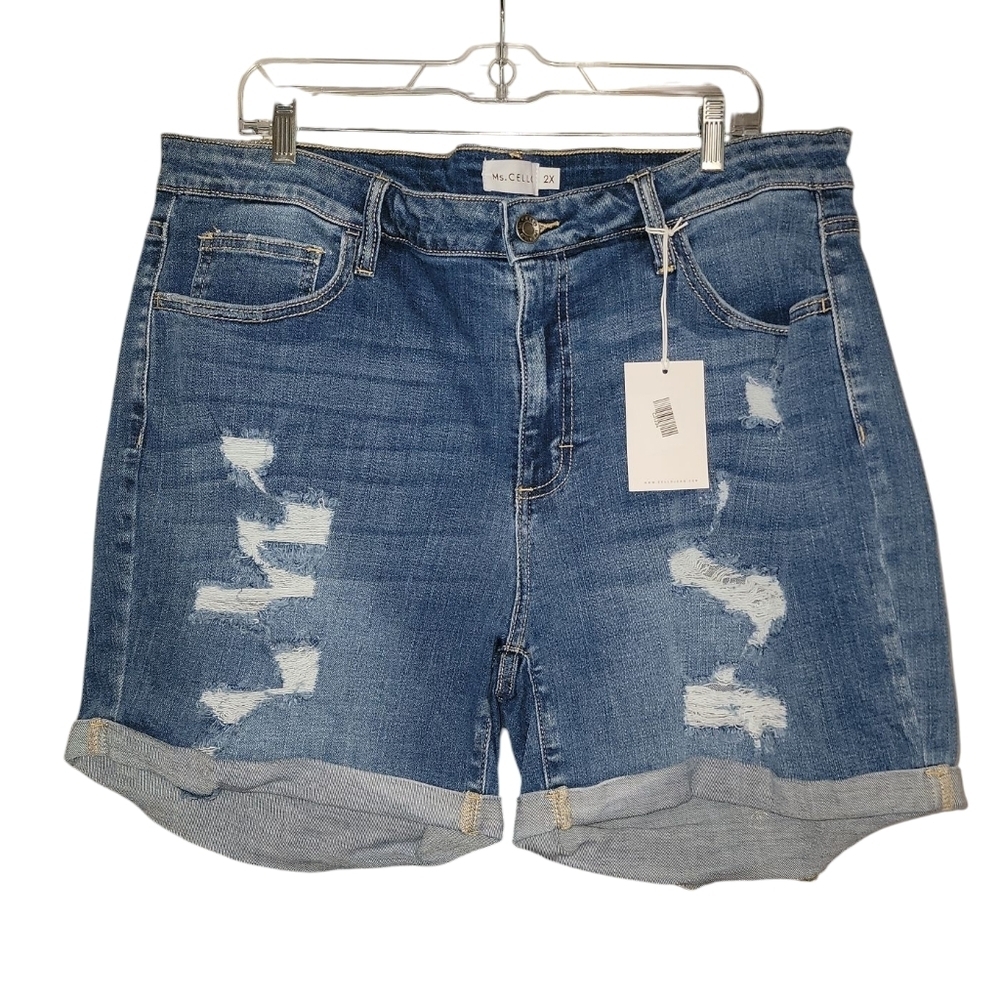 NWT! Cello Blue Jean Shorts with Distressed Cuffs Size 2X - Picture 1 of 4